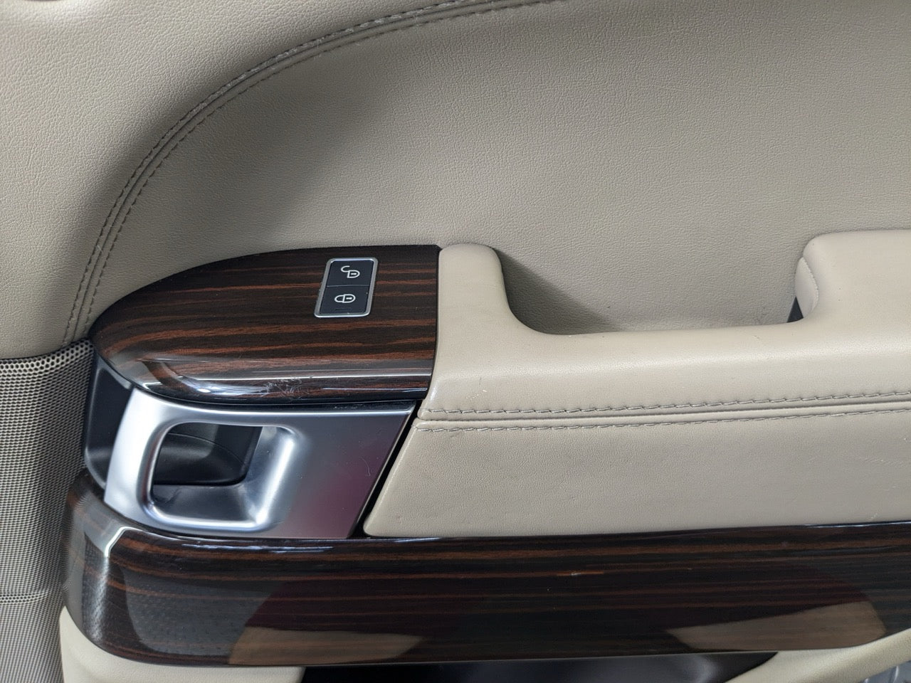 2013 - 2017 LAND ROVER RANGE ROVER OEM REAR RIGHT PASSENGER SIDE DOOR TRIM PANEL