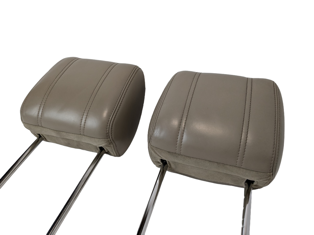 2013 - 2017 LAND ROVER RANGE ROVER FRONT LEFT AND RIGHT SIDE SEAT HEADREST SET