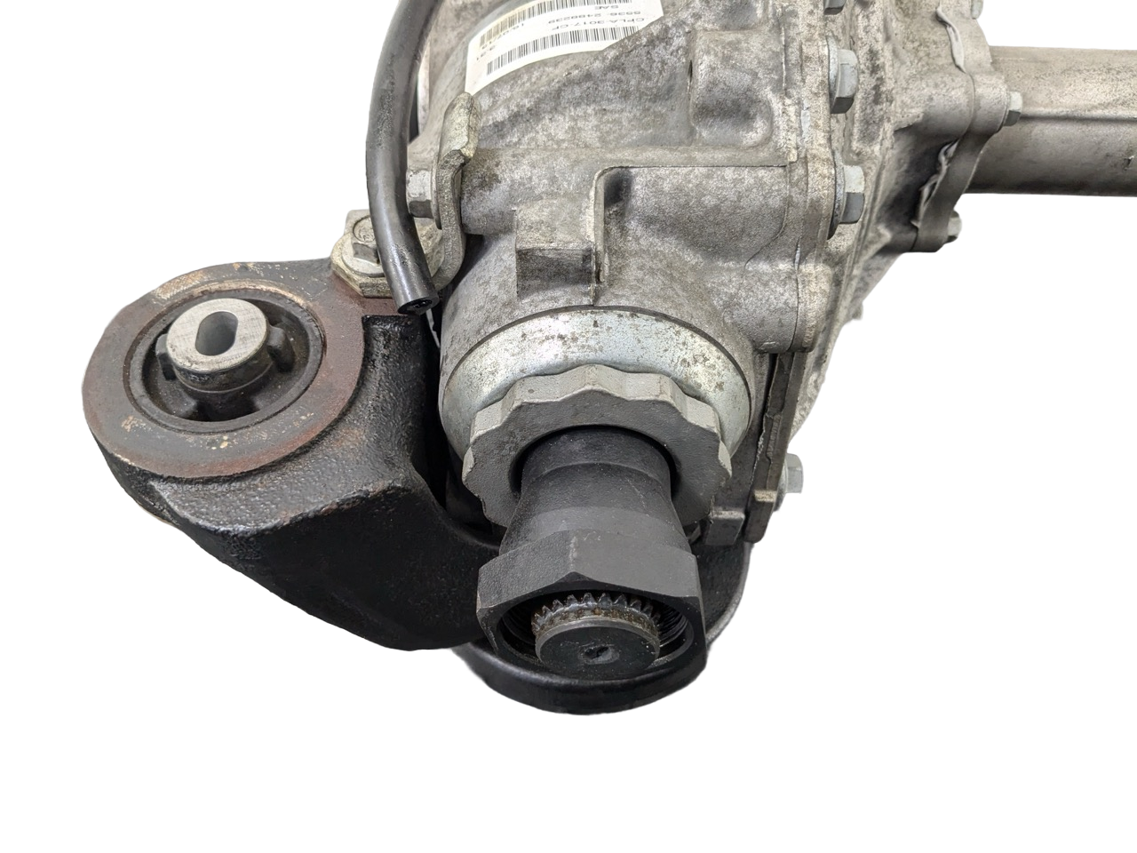 2013 - 2017 LAND ROVER RANGE ROVER OEM FRONT DIFFERENTIAL AXLE CARRIER ASSEMBLY