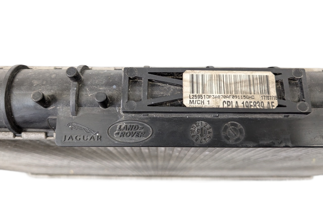 2013 - 2017 LAND ROVER RANGE ROVER OEM DIESEL WATER COOLING RADIATOR ASSEMBLY