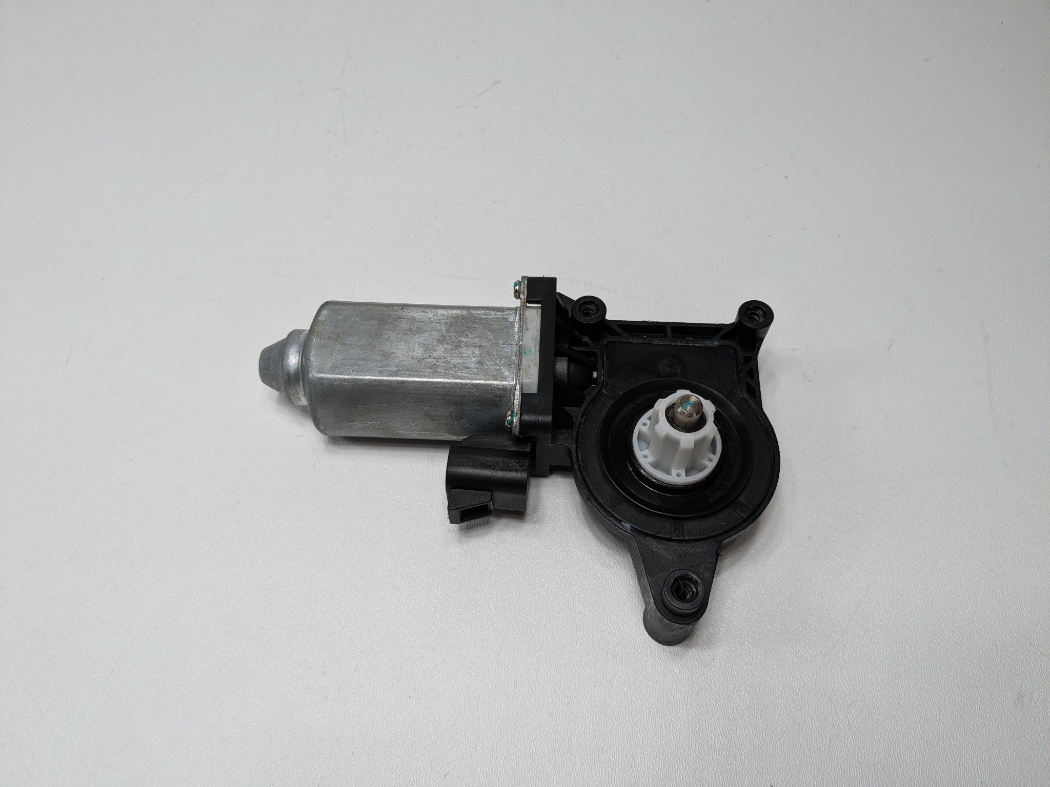 02 - 09 OEM CHEVROLET TRAILBLAZER FRONT LEFT DRIVER SIDE DOOR POWER WINDOW MOTOR