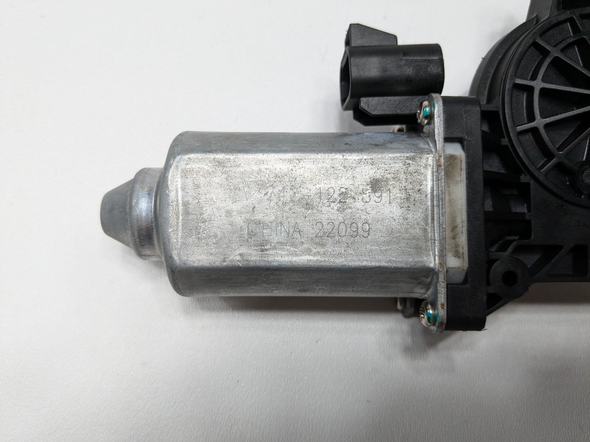 02 - 09 OEM CHEVROLET TRAILBLAZER FRONT LEFT DRIVER SIDE DOOR POWER WINDOW MOTOR