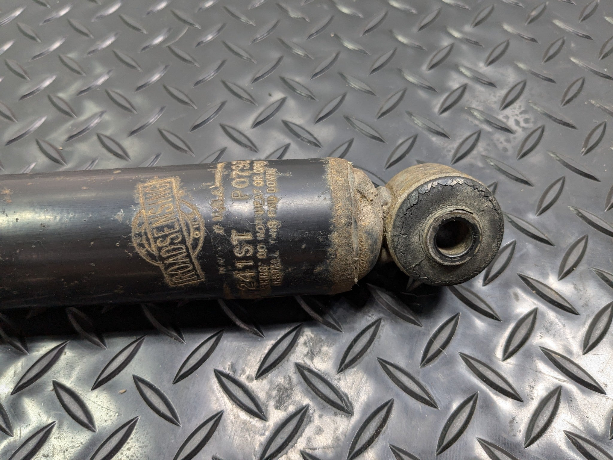 02 - 09 OEM CHEVROLET TRAILBLAZER REAR RIGHT PASSENGER SIDE SHOCK STRUT ABSORBER