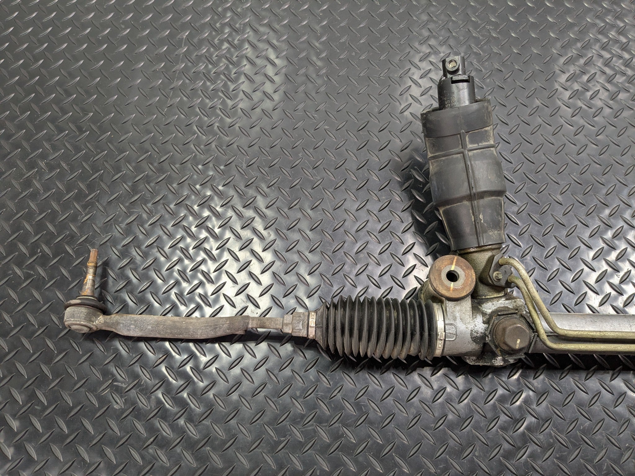 02 - 09 OEM CHEVROLET TRAILBLAZER POWER STEERING GEAR RACK AND PINION ASSEMBLY