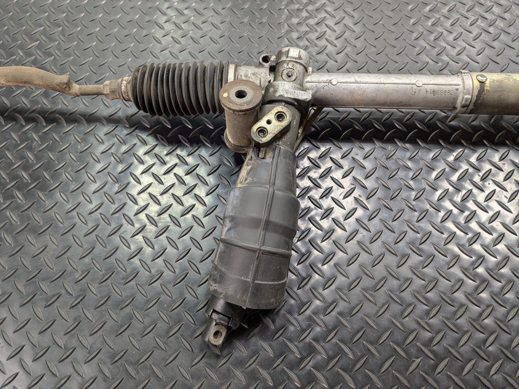 02 - 09 OEM CHEVROLET TRAILBLAZER POWER STEERING GEAR RACK AND PINION ASSEMBLY
