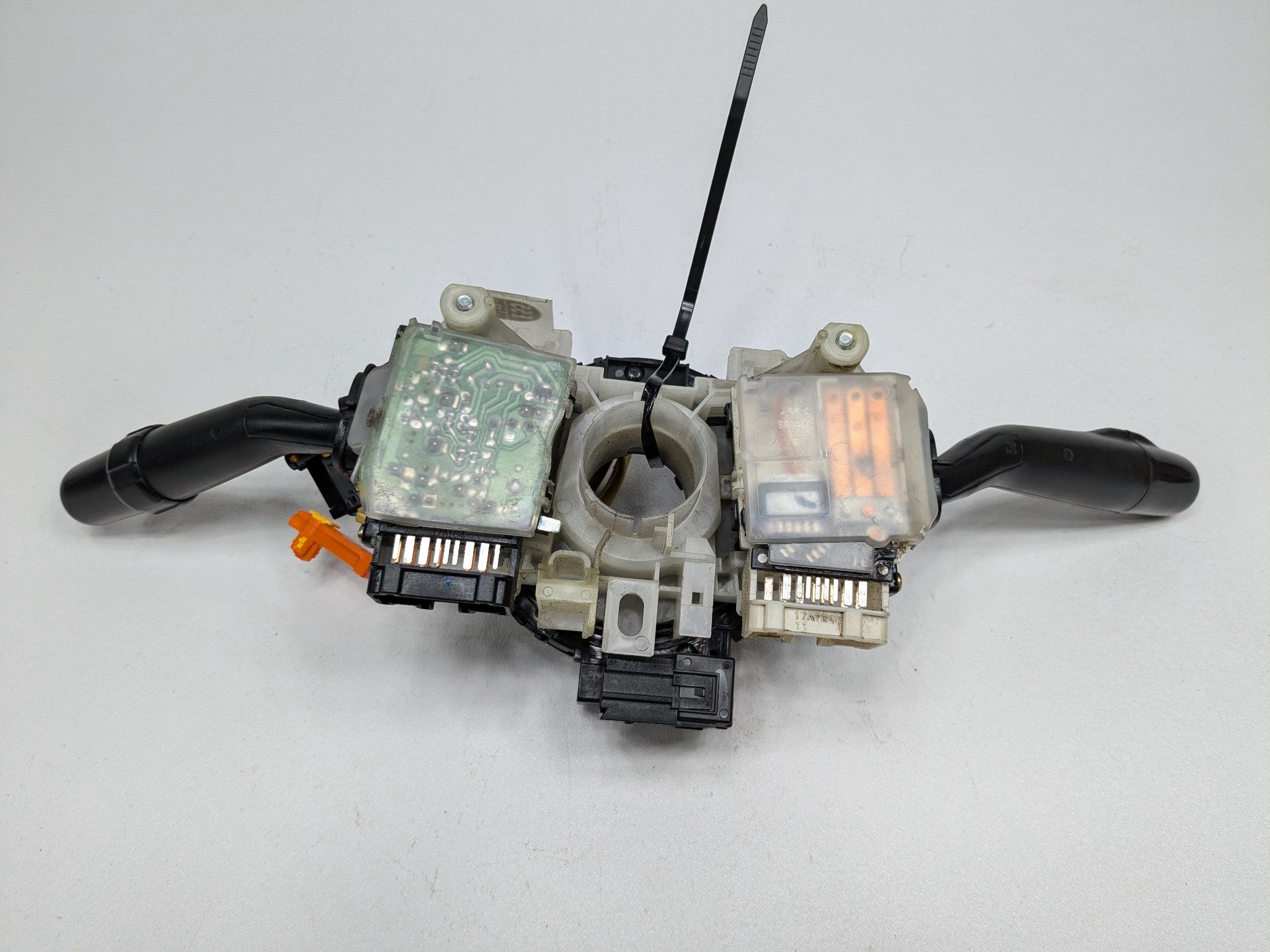05 - 06 OEM TOYOTA TUNDRA STEERING COLUMN TURN SIGNAL WIPER COMBINATION SWITCH