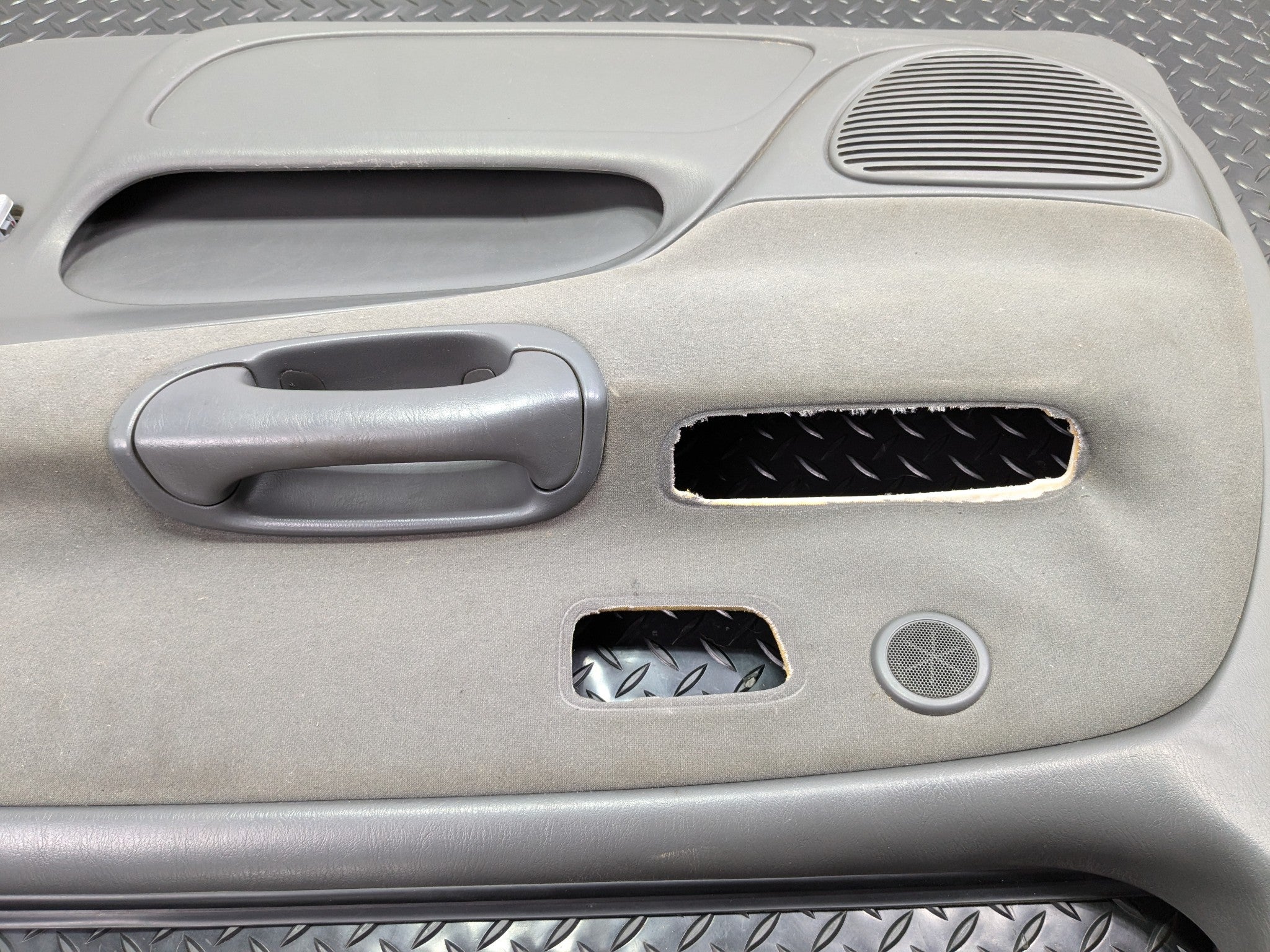 05 - 06 OEM TOYOTA TUNDRA FRONT RIGHT PASSENGER INTERIOR DOOR TRIM PANEL GRAY
