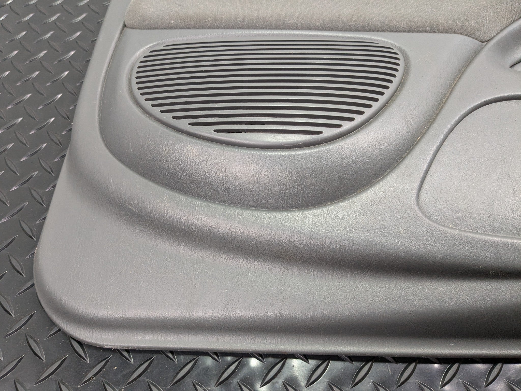 05 - 06 OEM TOYOTA TUNDRA FRONT RIGHT PASSENGER INTERIOR DOOR TRIM PANEL GRAY