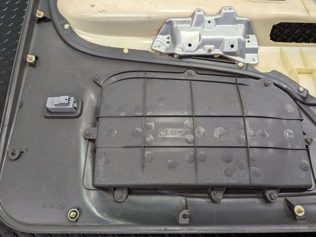 05 - 06 OEM TOYOTA TUNDRA FRONT RIGHT PASSENGER INTERIOR DOOR TRIM PANEL GRAY