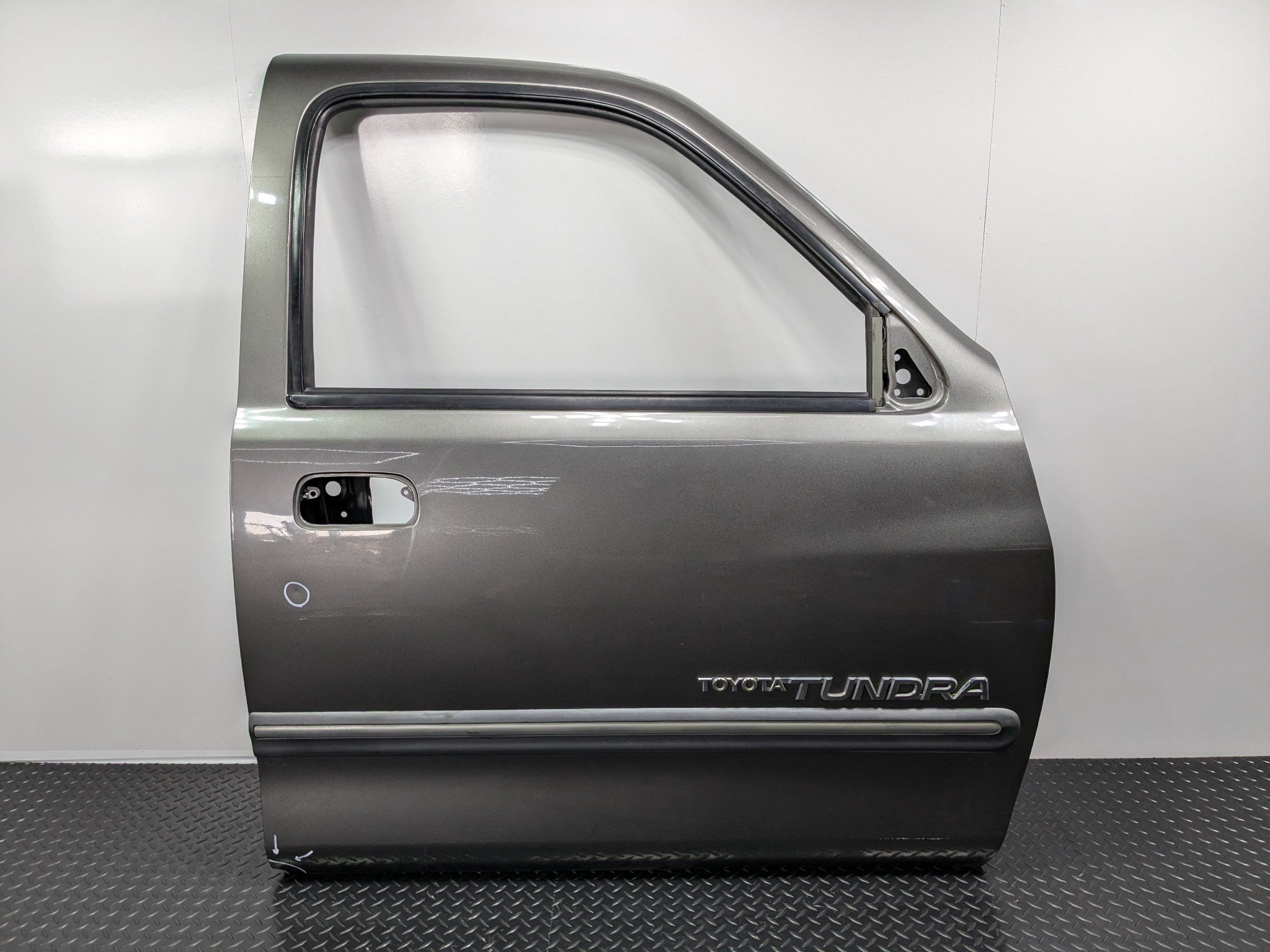 05 - 06 OEM TOYOTA TUNDRA FRONT RIGHT PASSENGER SIDE DOOR SHELL MERCURIO GREY