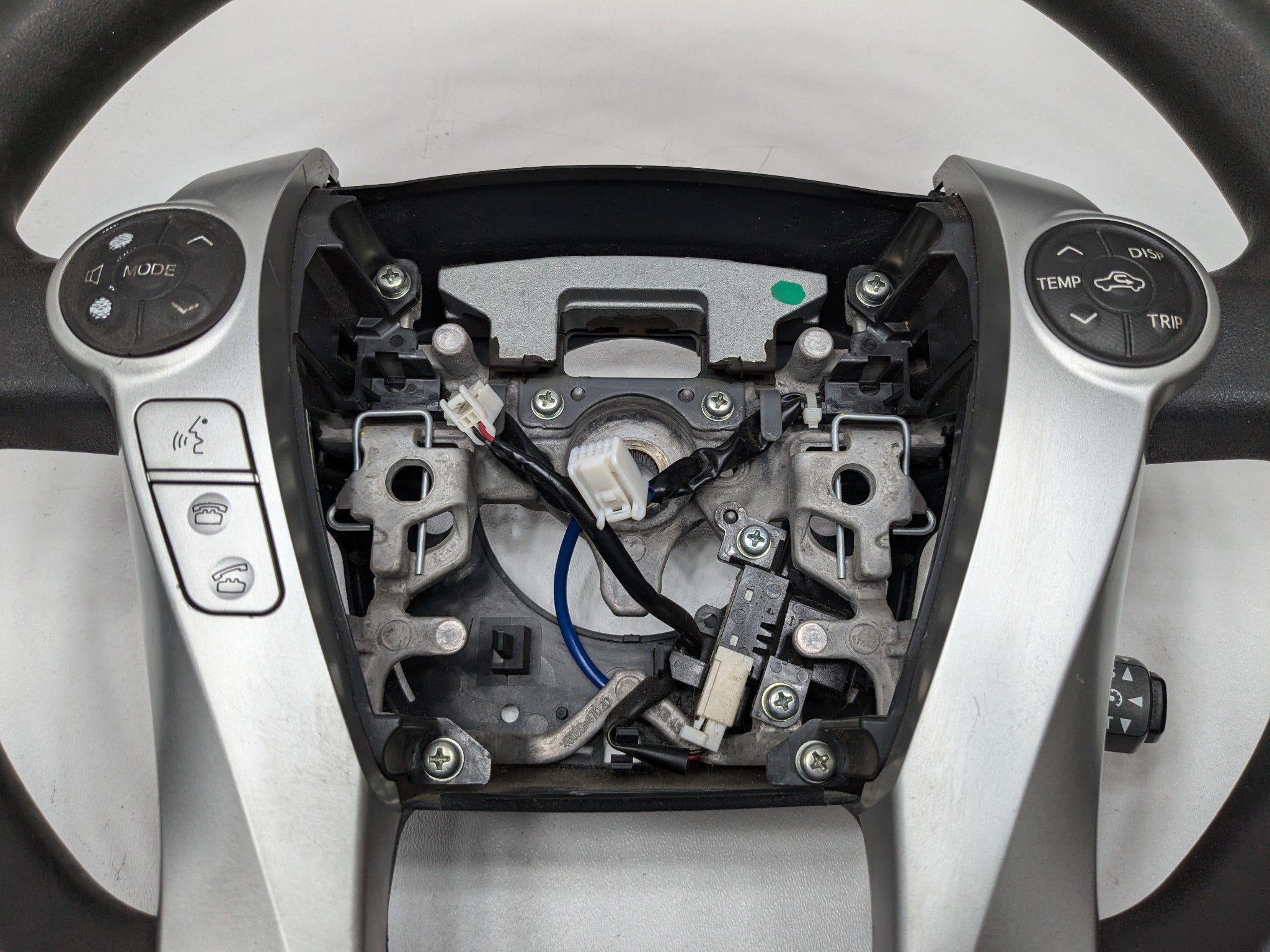 2010 - 2015 OEM TOYOTA PRIUS STEERING WHEEL WITH AUDIO CRUISE SWITCH