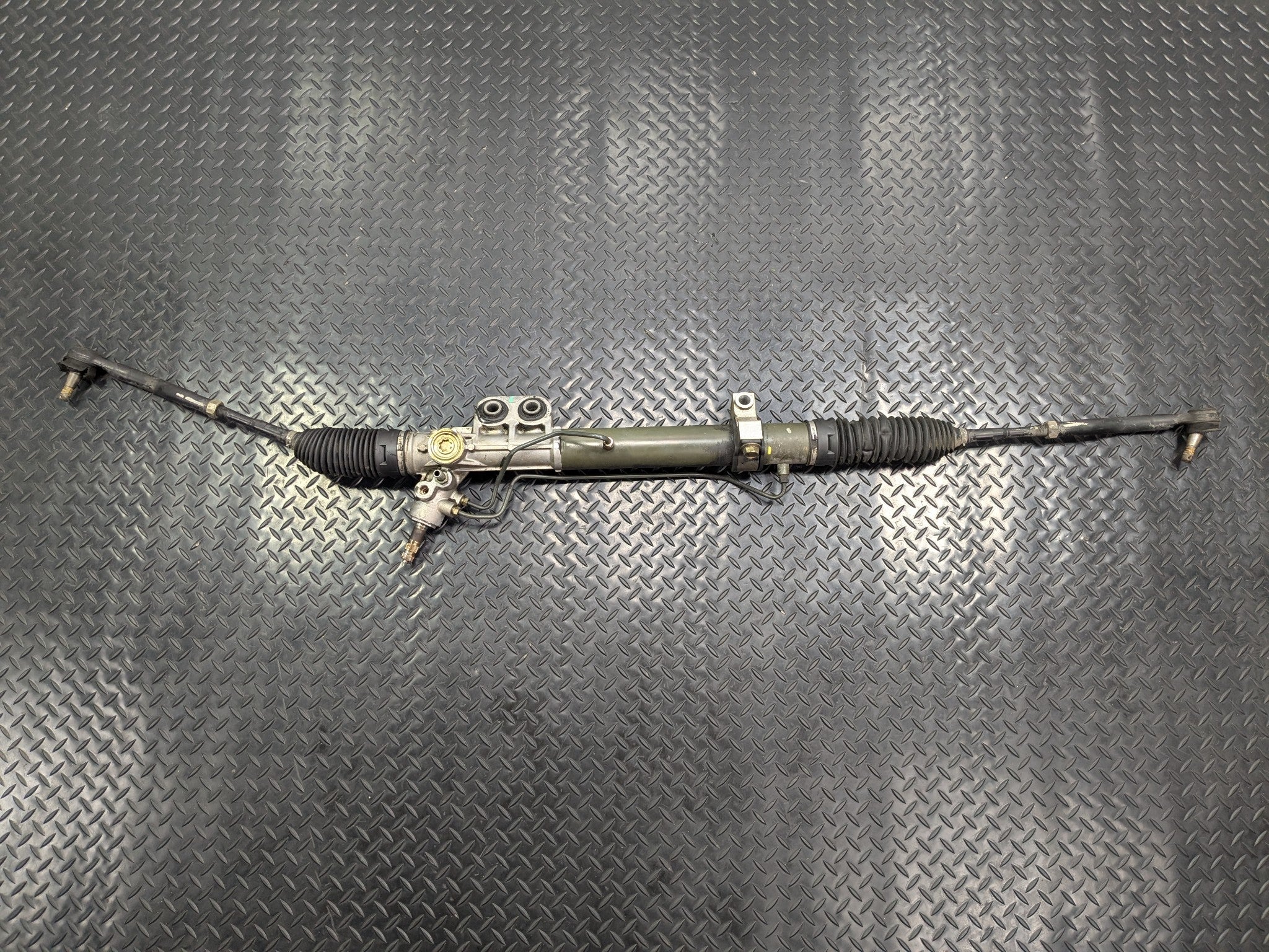 2005 - 2007 OEM NISSAN ARMADA POWER STEERING GEAR RACK AND PINION ASSEMBLY