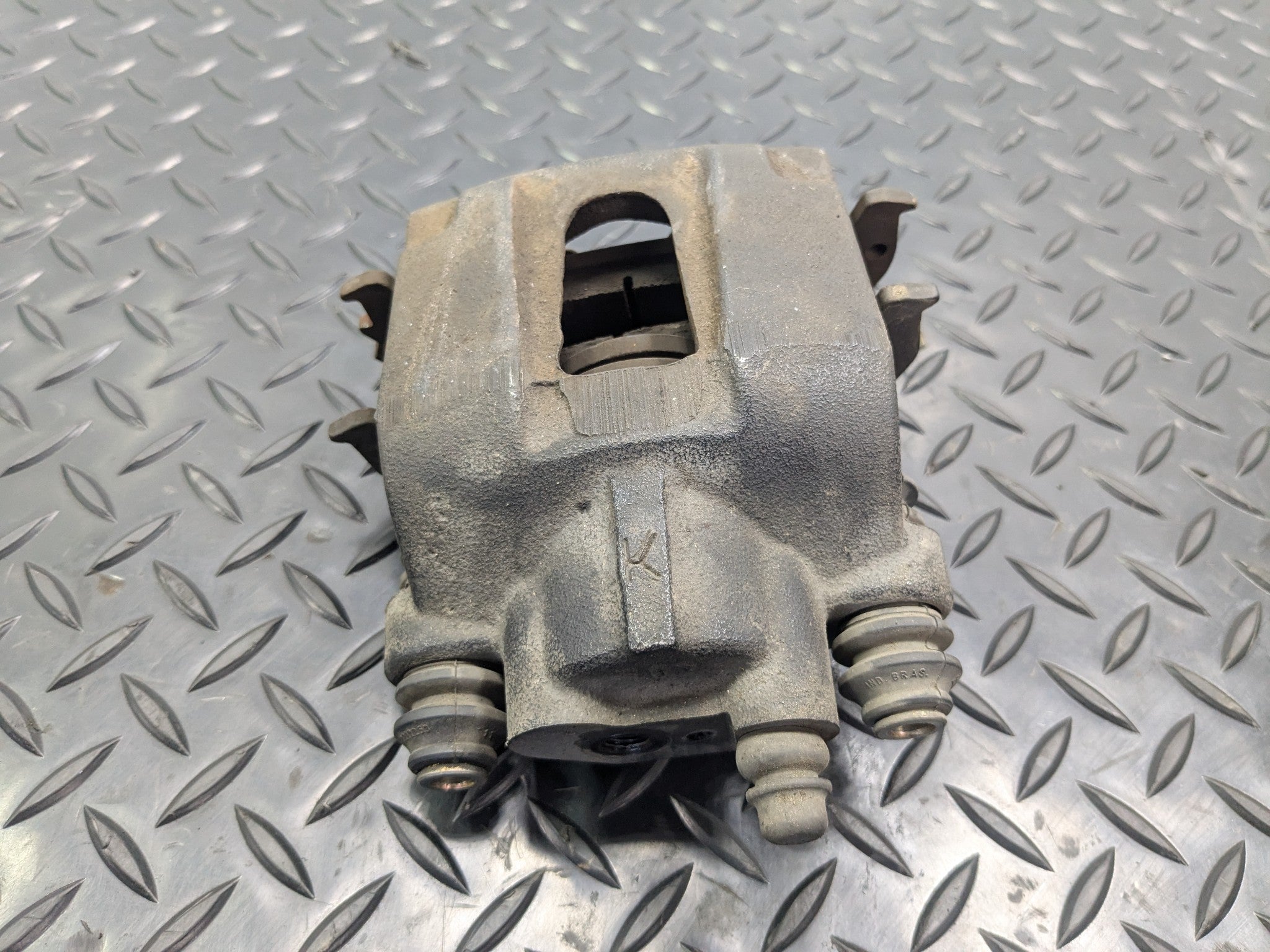 2005 - 2007 OEM NISSAN ARMADA REAR RIGHT PASSENGER SIDE BRAKE CALIPER