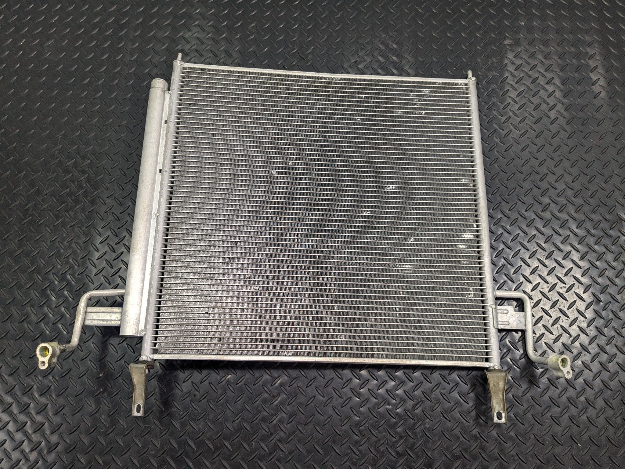 2005 - 2007 OEM NISSAN ARMADA AC AIR CONDITIONING CONDENSER RADIATOR ASSEMBLY