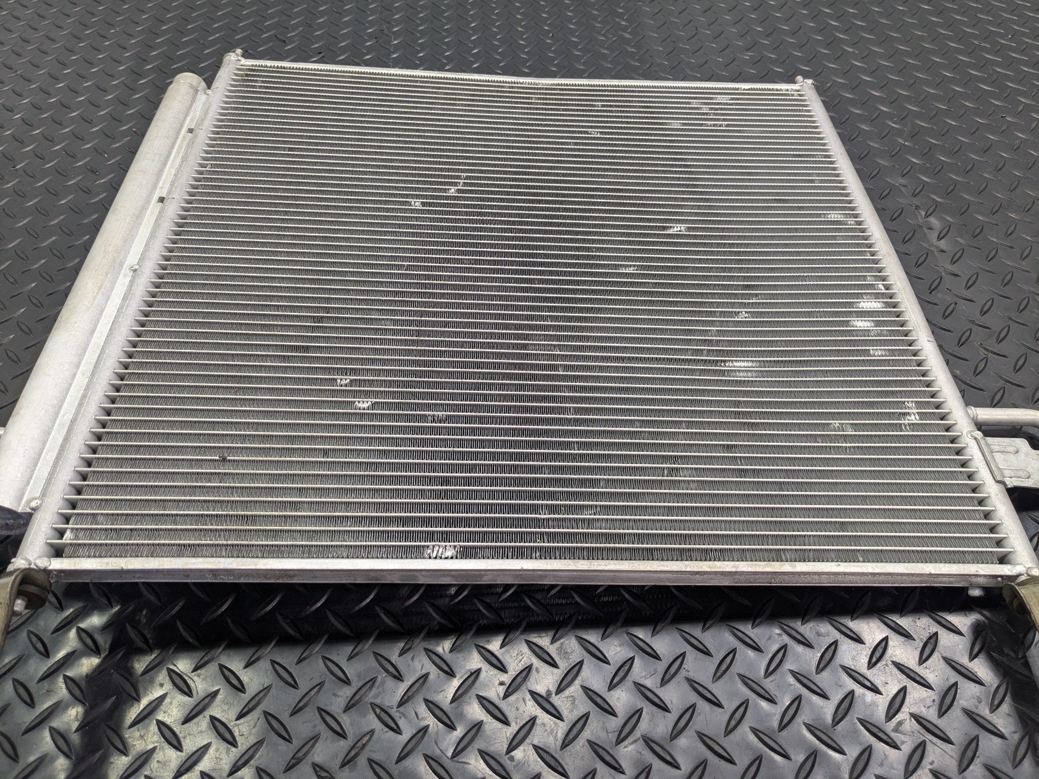 2005 - 2007 OEM NISSAN ARMADA AC AIR CONDITIONING CONDENSER RADIATOR ASSEMBLY