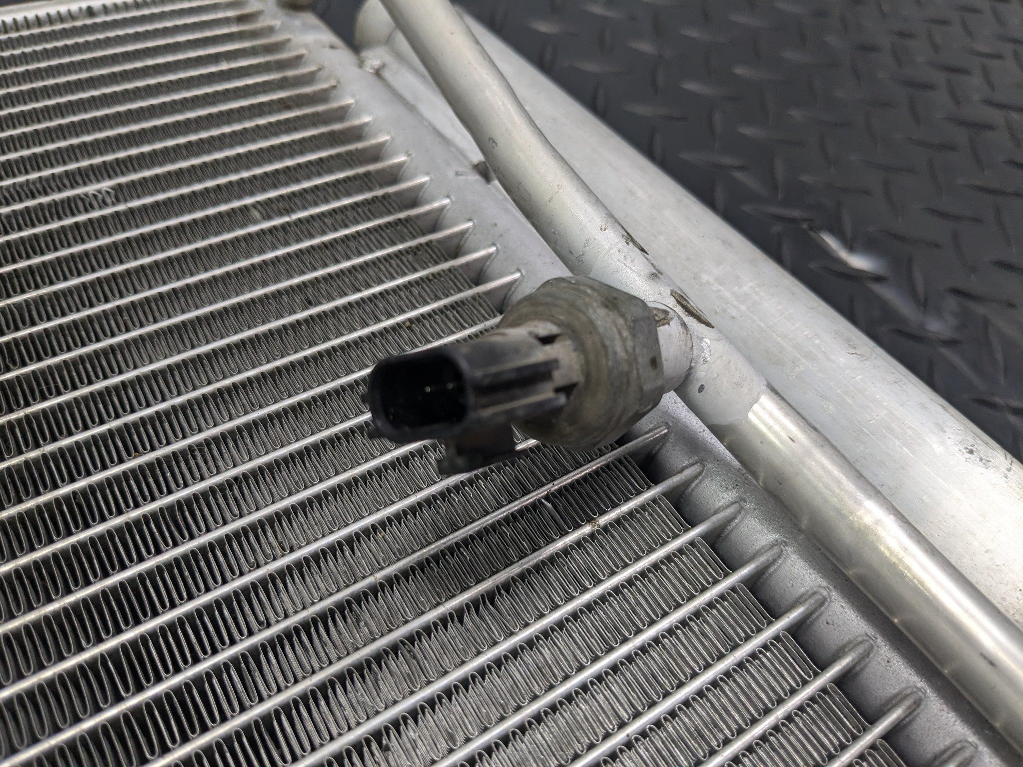 2005 - 2007 OEM NISSAN ARMADA AC AIR CONDITIONING CONDENSER RADIATOR ASSEMBLY
