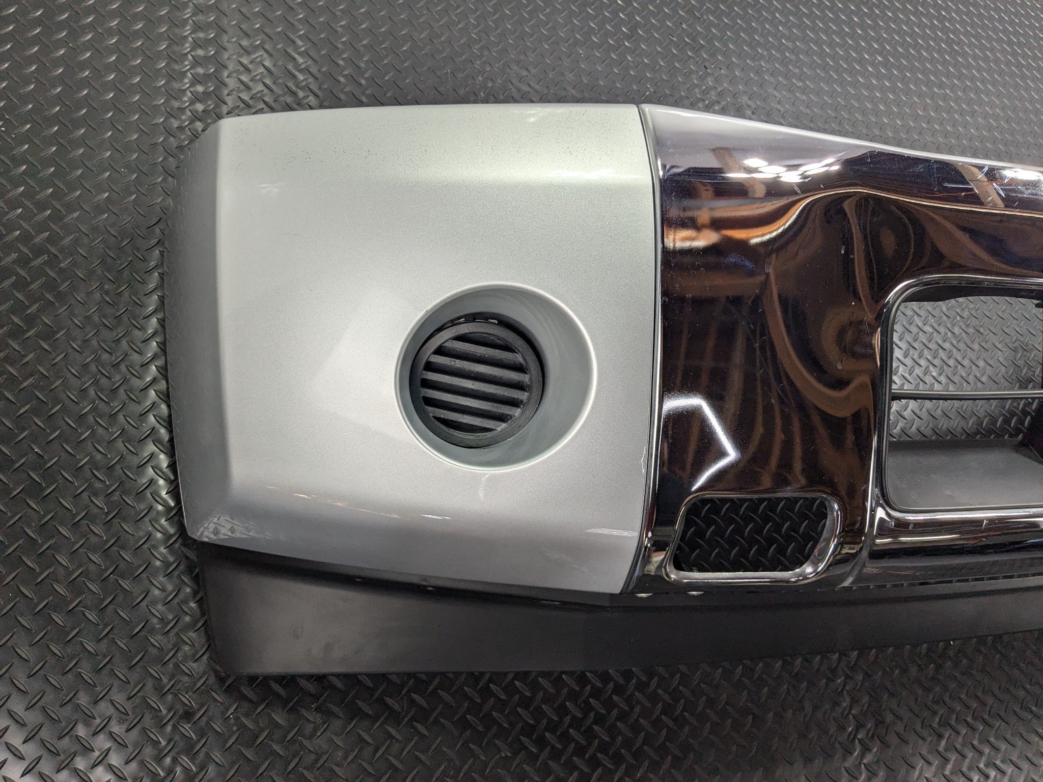 2005 - 2007 OEM NISSAN ARMADA FRONT BUMPER COVER ASSEMBLY