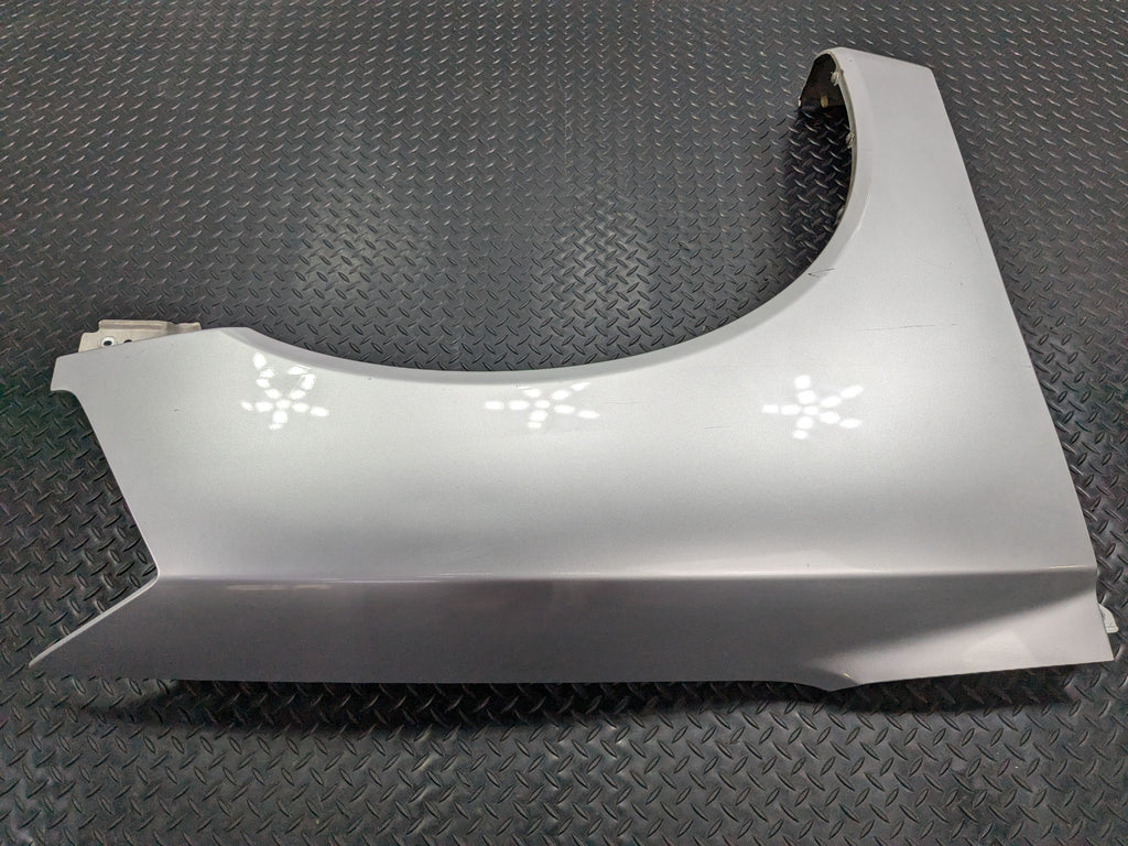 05 - 07 OEM NISSAN ARMADA FRONT RIGHT PASSENGER SIDE FENDER COVER PANEL ASSEMBLY