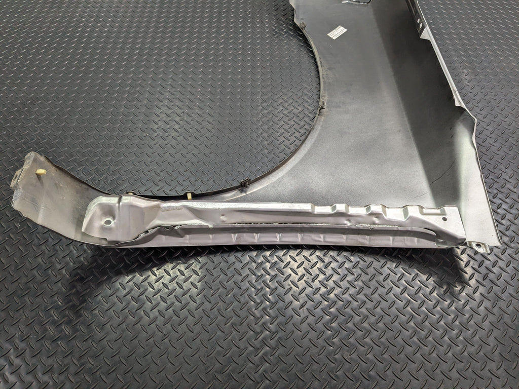 05 - 07 OEM NISSAN ARMADA FRONT RIGHT PASSENGER SIDE FENDER COVER PANEL ASSEMBLY