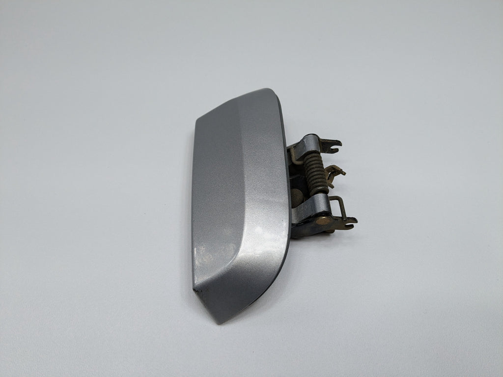 05 - 07 OEM NISSAN ARMADA REAR LEFT DRIVER SIDE EXTERIOR DOOR HANDLE LIGHT GRAY