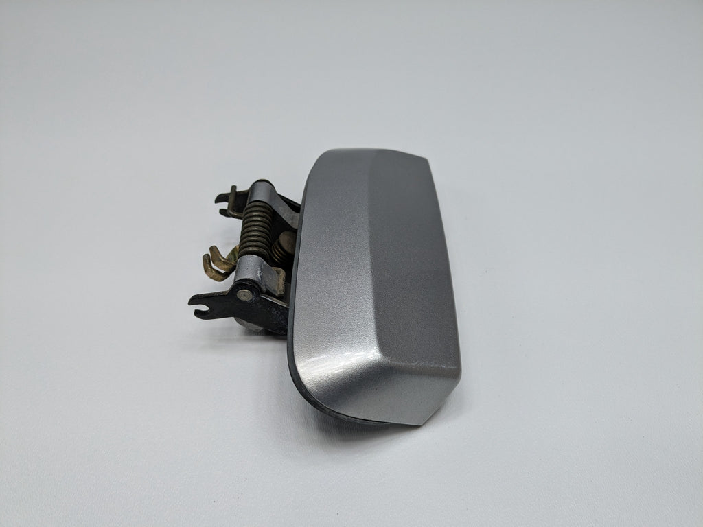 05 - 07 OEM NISSAN ARMADA REAR LEFT DRIVER SIDE EXTERIOR DOOR HANDLE LIGHT GRAY