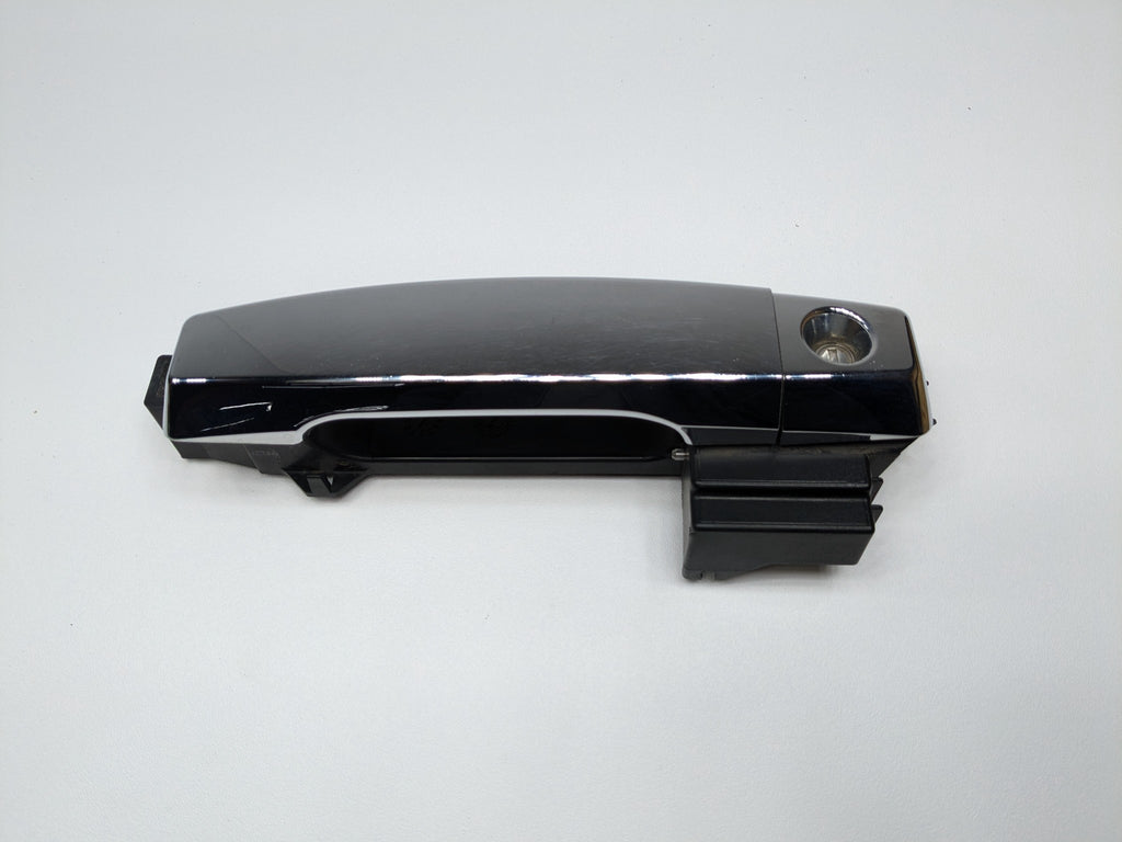 05 - 07 OEM NISSAN ARMADA FRONT LEFT DRIVER SIDE EXTERIOR DOOR HANDLE LIGHT GRAY