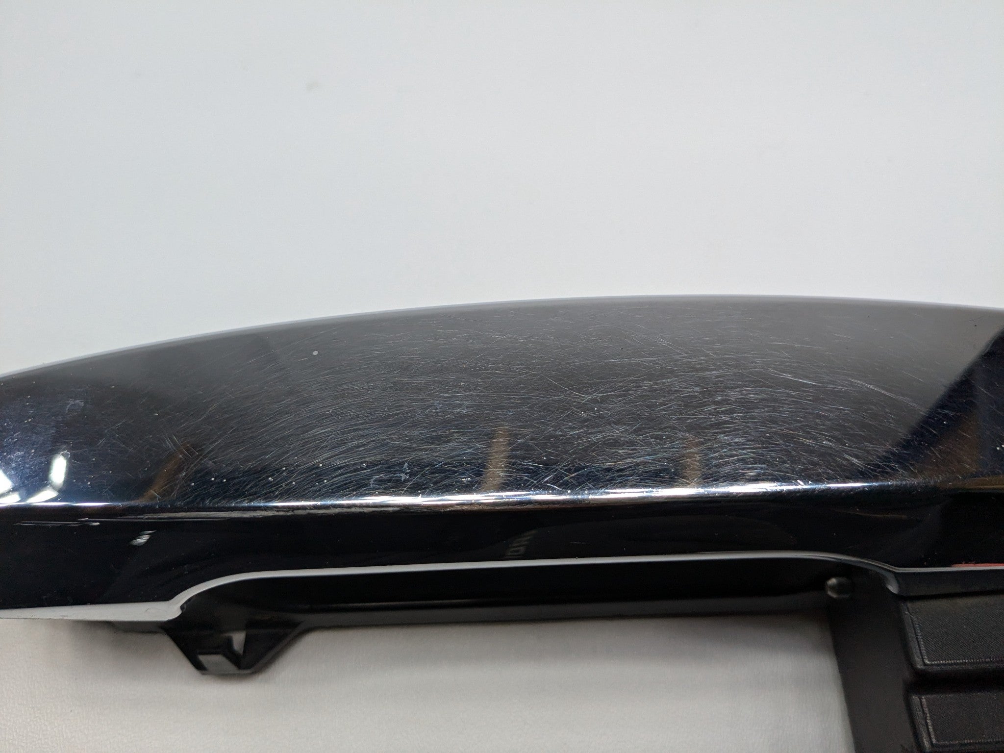 05 - 07 OEM NISSAN ARMADA FRONT LEFT DRIVER SIDE EXTERIOR DOOR HANDLE LIGHT GRAY