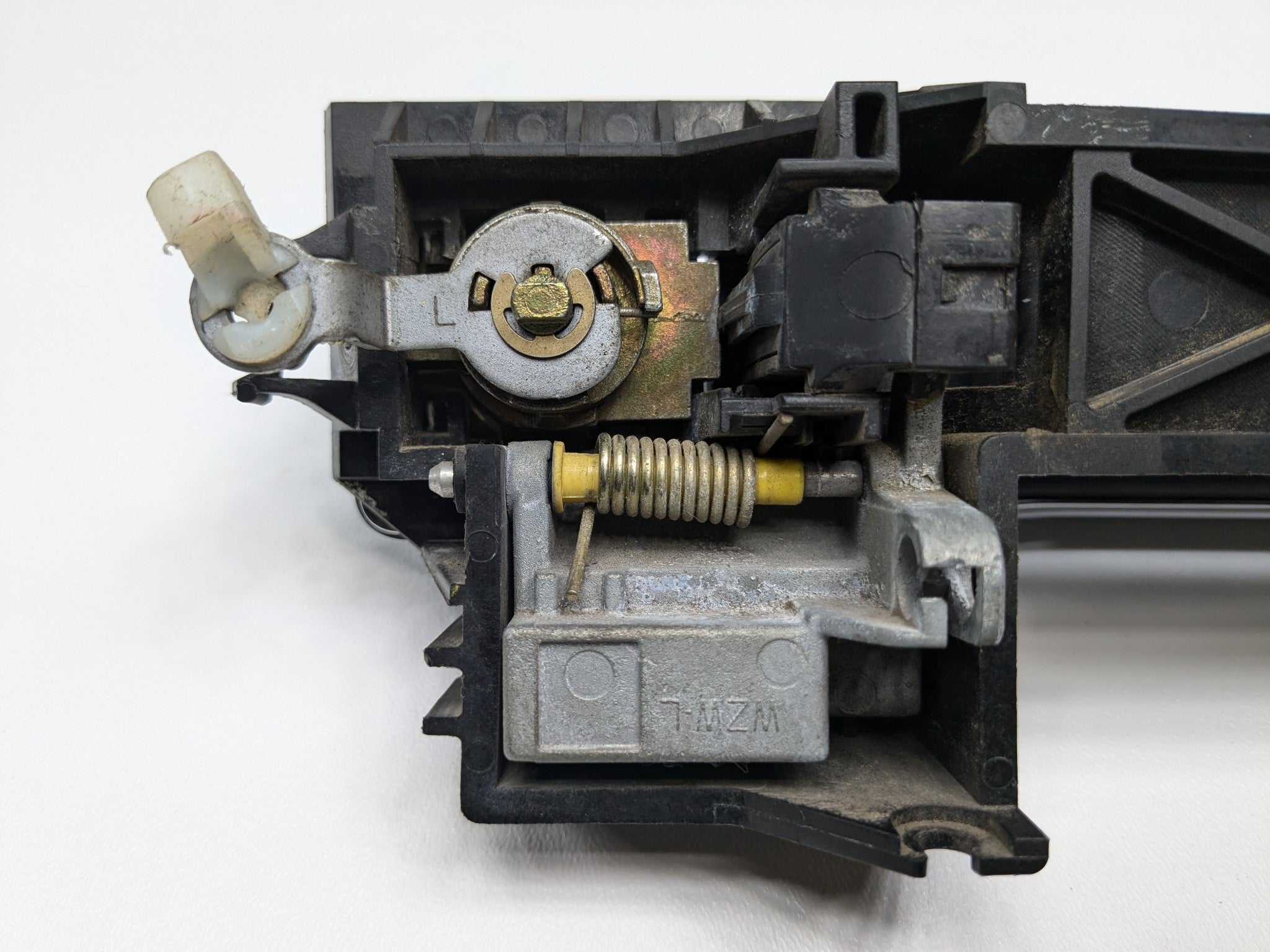 05 - 07 OEM NISSAN ARMADA FRONT LEFT DRIVER SIDE EXTERIOR DOOR HANDLE LIGHT GRAY