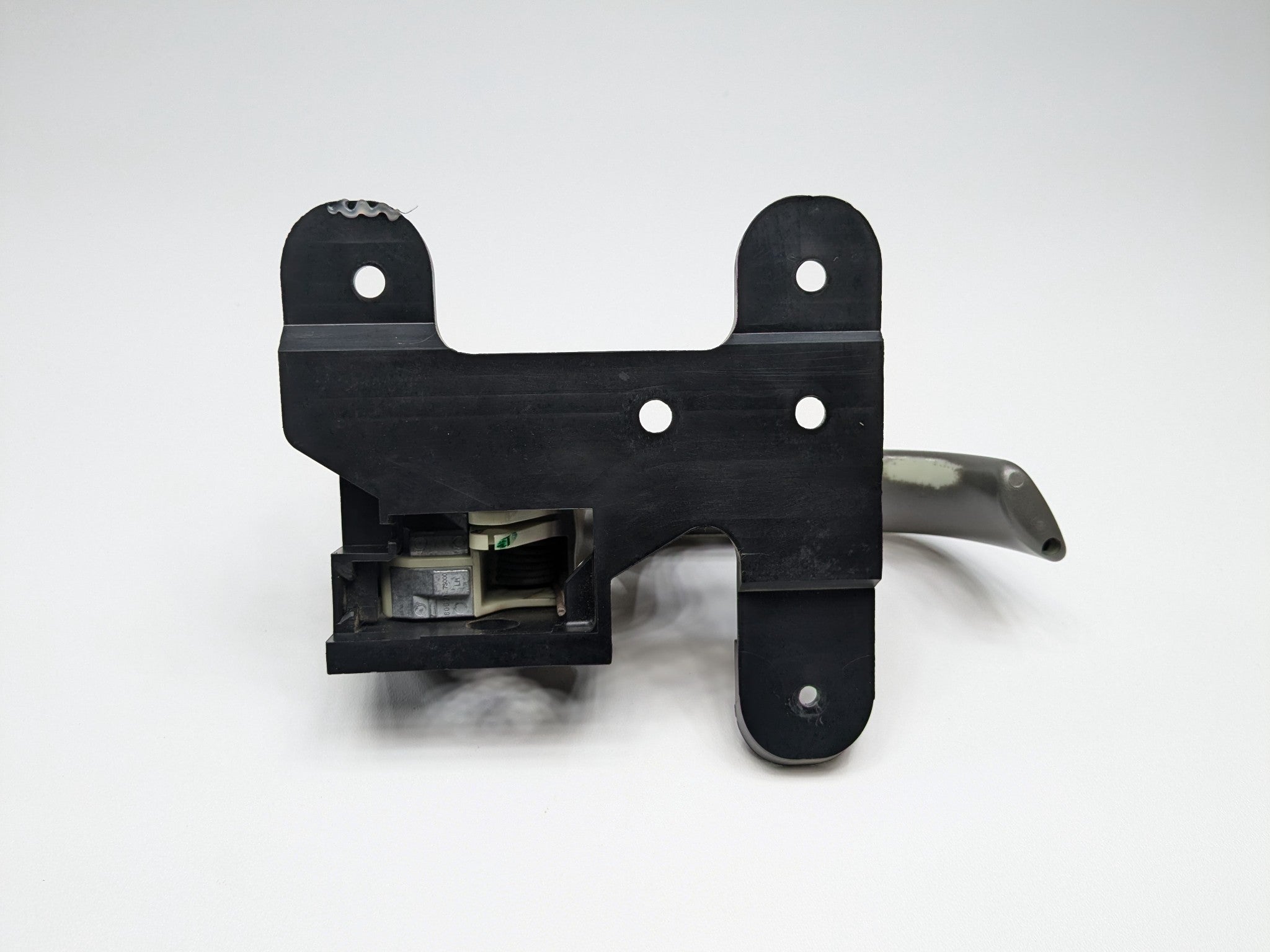 05 - 07 OEM NISSAN ARMADA FRONT LEFT DRIVER SIDE INTERIOR DOOR HANDLE LIGHT GRAY