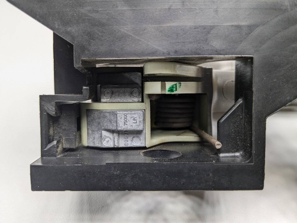 05 - 07 OEM NISSAN ARMADA FRONT LEFT DRIVER SIDE INTERIOR DOOR HANDLE LIGHT GRAY