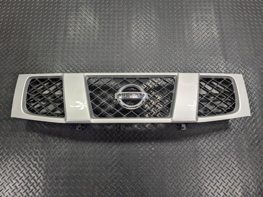 2005 - 2007 OEM NISSAN ARMADA FRONT UPPER BUMPER CENTER GRILLE WITH EMBLEM