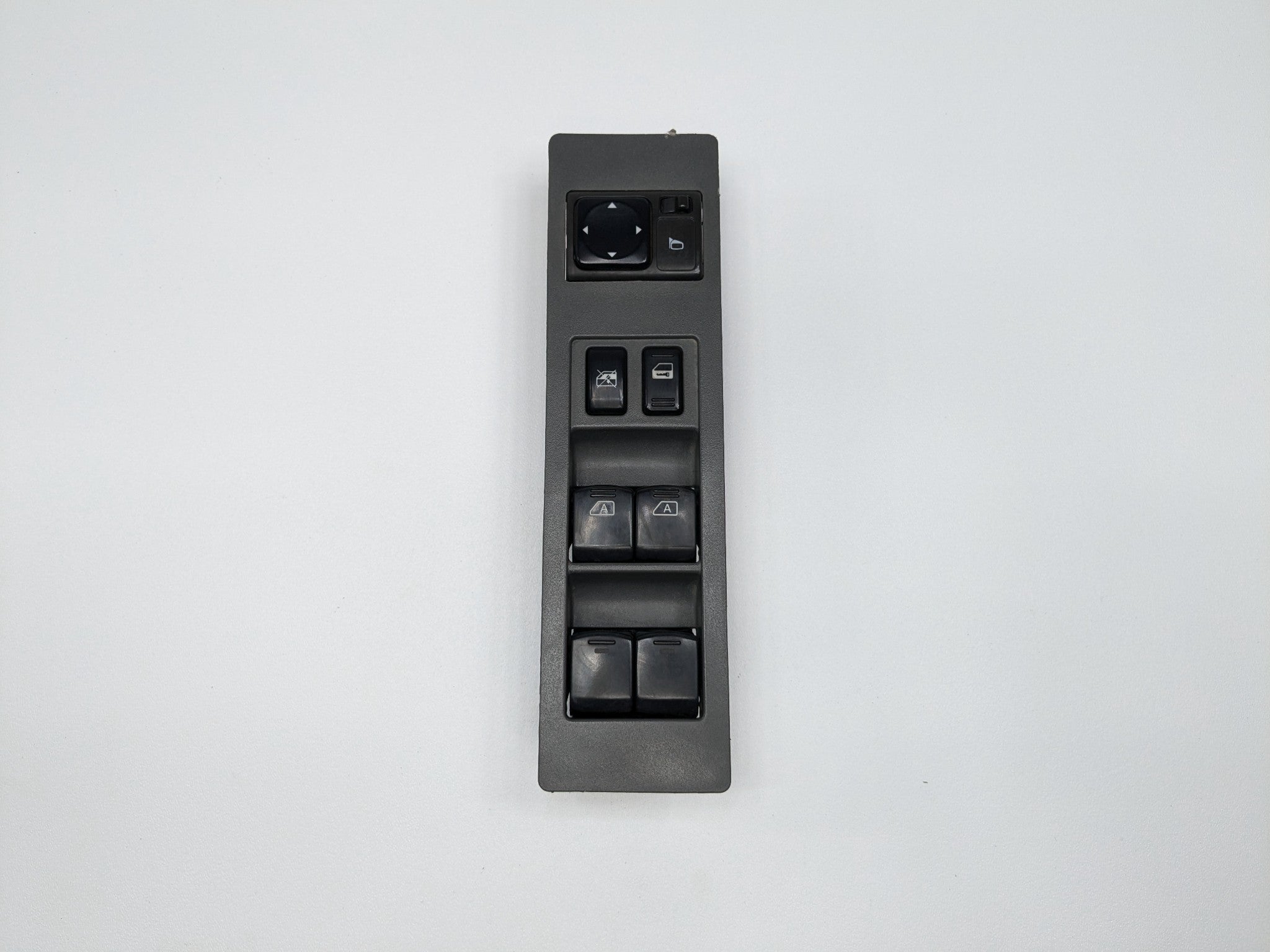 2005 - 2007 OEM NISSAN ARMADA FRONT LEFT SIDE MASTER POWER LOCK DOOR SWITCH
