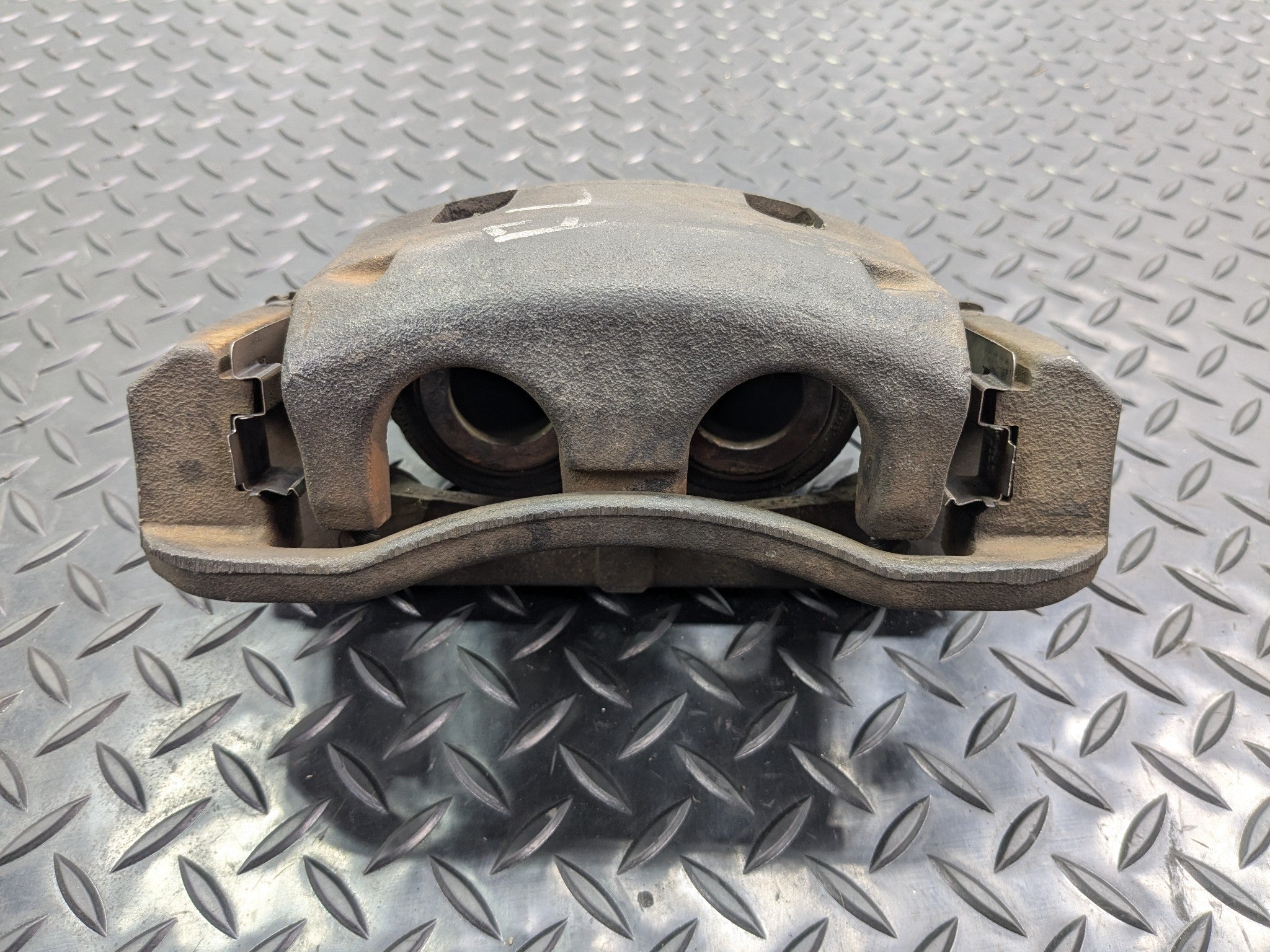 2005 - 2007 OEM NISSAN ARMADA FRONT LEFT DRIVER SIDE DISC BRAKE CALIPER