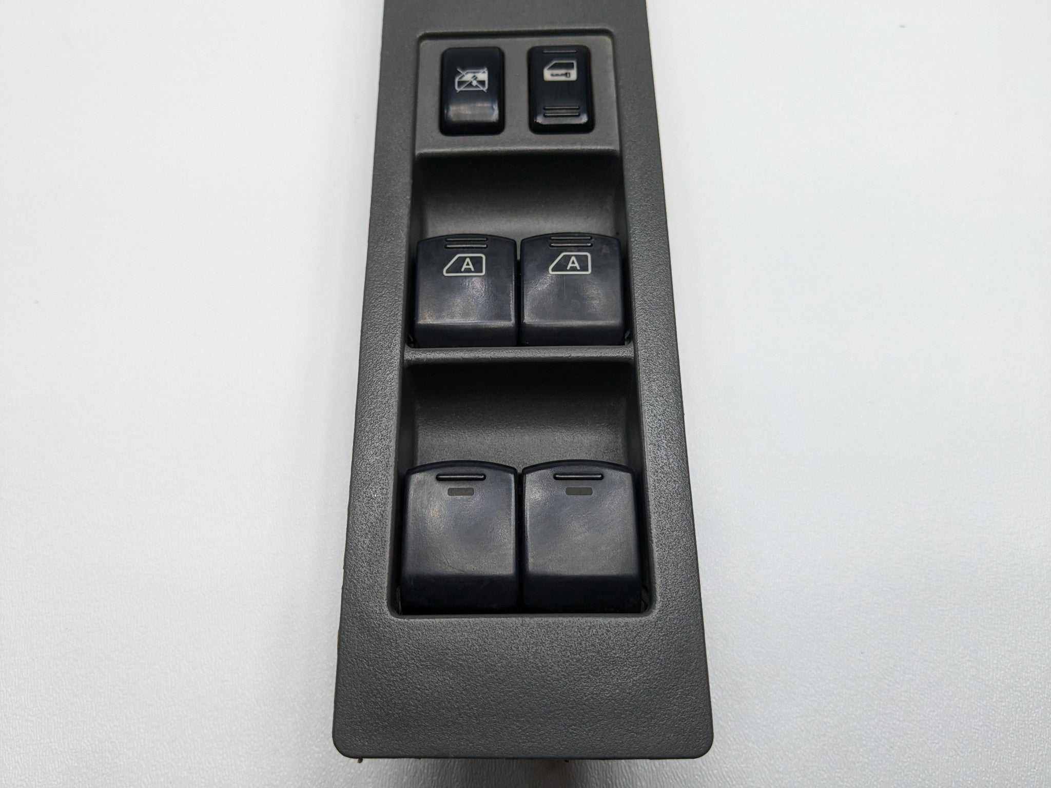 2005 - 2007 OEM NISSAN ARMADA FRONT LEFT SIDE MASTER POWER LOCK DOOR SWITCH