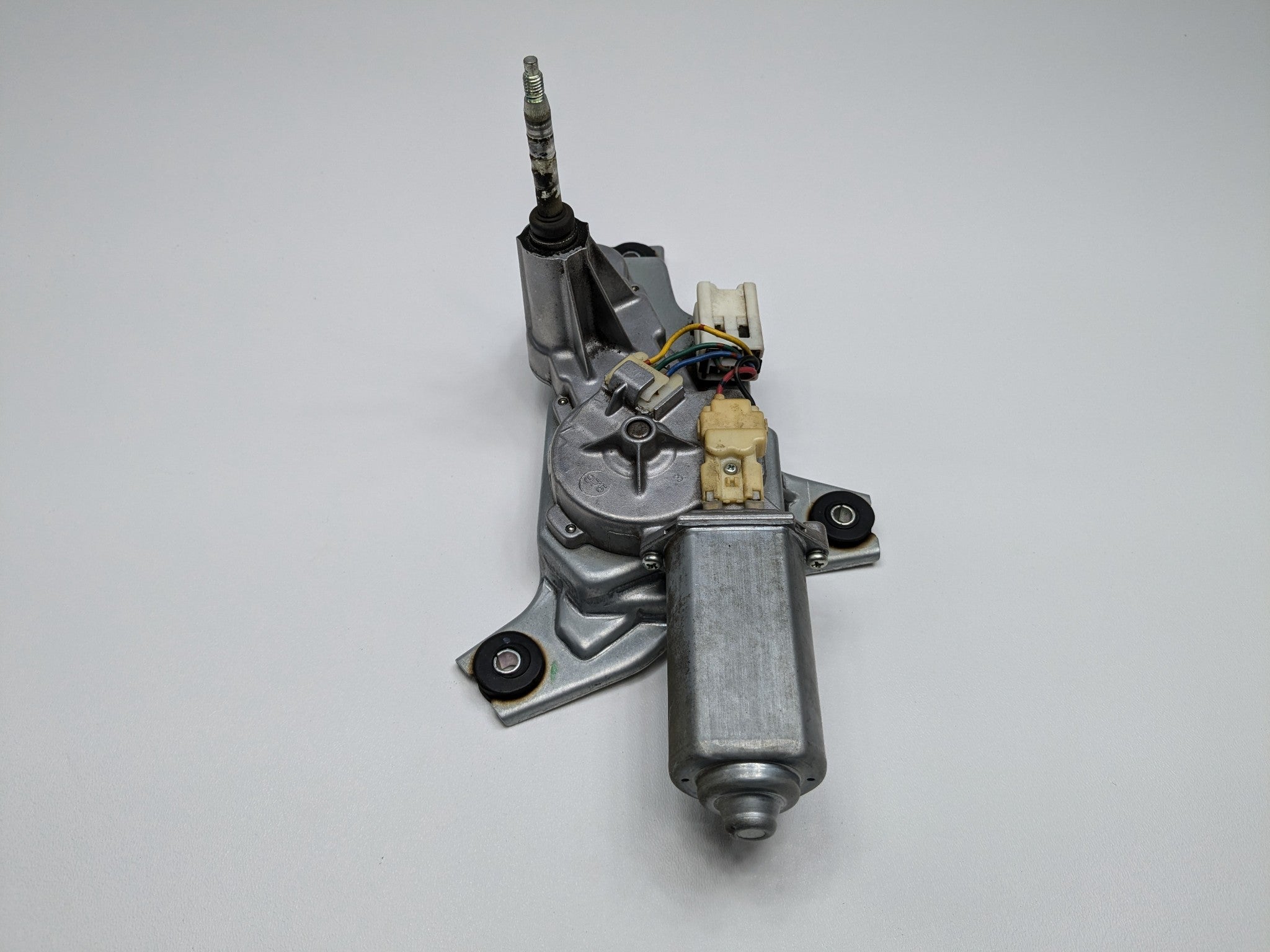 2005 - 2007 OEM NISSAN ARMADA REAR SIDE WINDSHIELD WASHER WIPER MOTOR