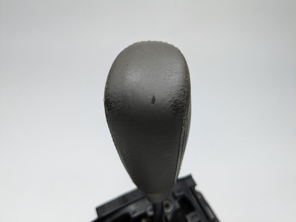 2005 - 2007 OEM NISSAN ARMADA AUTOMATIC FLOOR GEAR SHIFTER ASSEMBLY