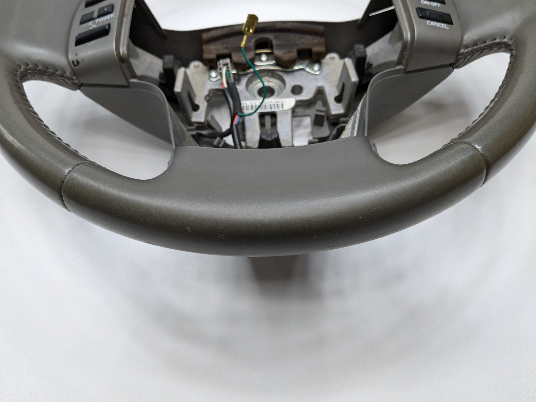 2005 - 2007 OEM NISSAN ARMADA POWER STEERING WHEEL COLUMN