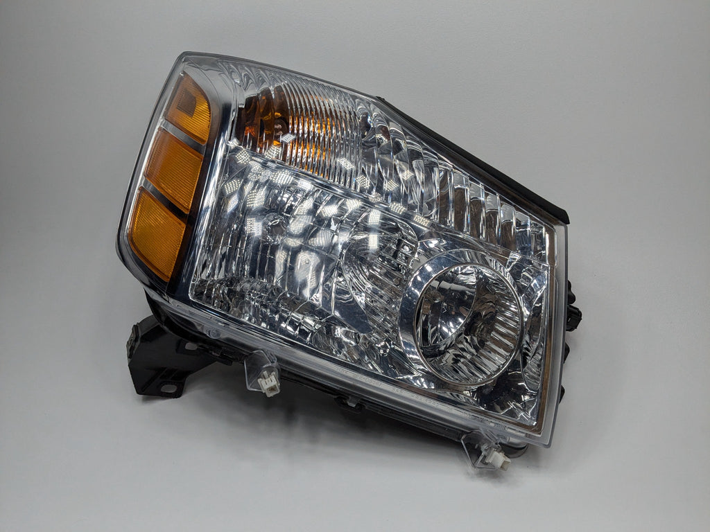 2005 - 2007 OEM NISSAN ARMADA FRONT RIGHT PASSENGER SIDE HEADLAMP ASSEMBLY