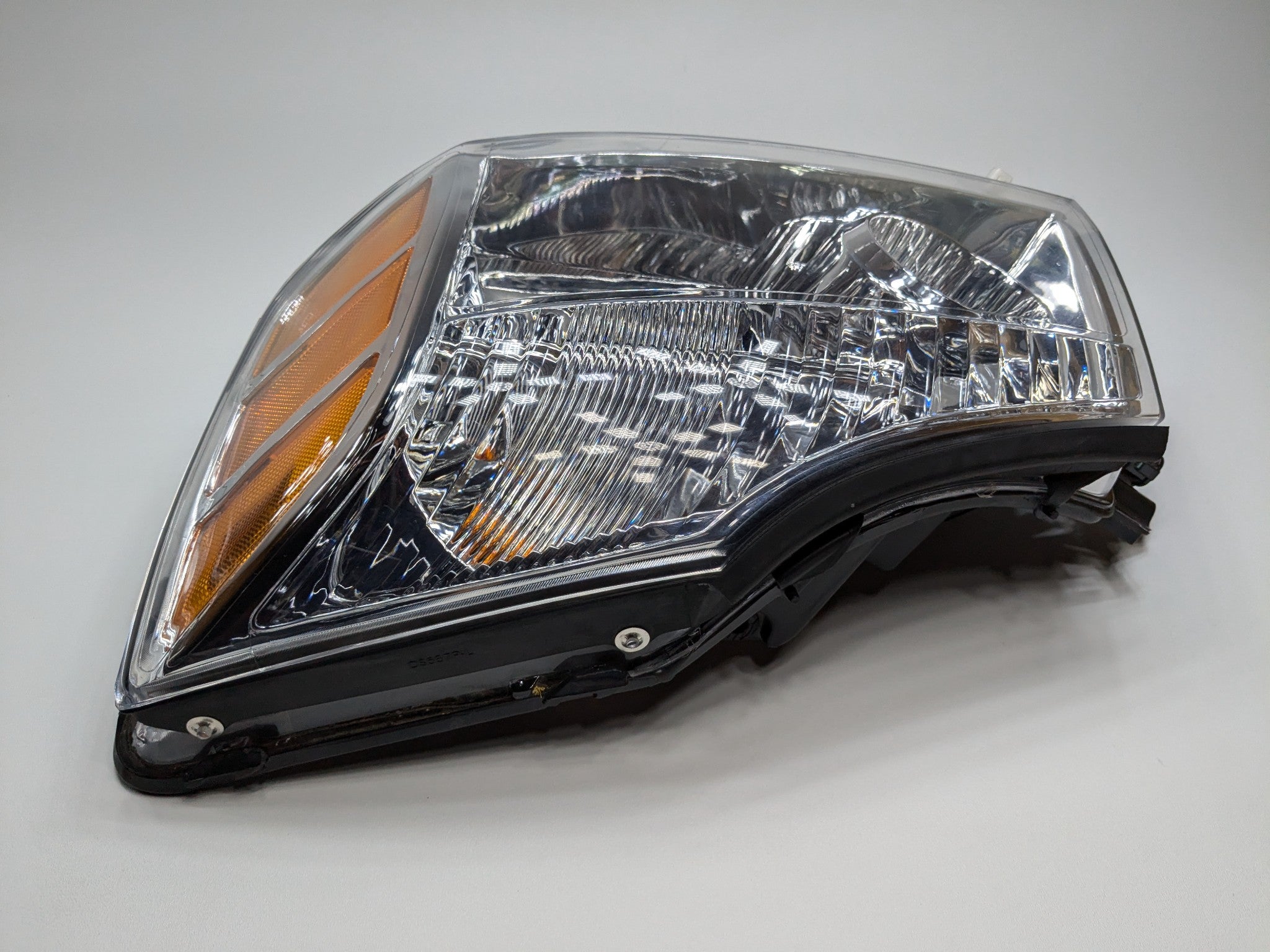 2005 - 2007 OEM NISSAN ARMADA FRONT LEFT DRIVER SIDE HEADLAMP ASSEMBLY
