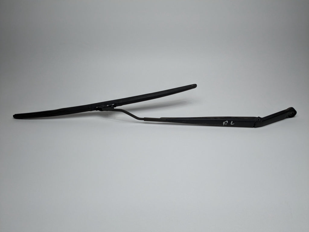 2005 - 2007 OEM NISSAN ARMADA FRONT LEFT DRIVER SIDE WINDSHIELD WASHER WIPER ARM