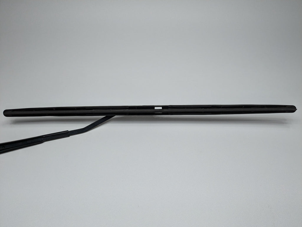 05 - 07 OEM NISSAN ARMADA FRONT RIGHT PASSENGER SIDE WINDSHIELD WASHER WIPER ARM