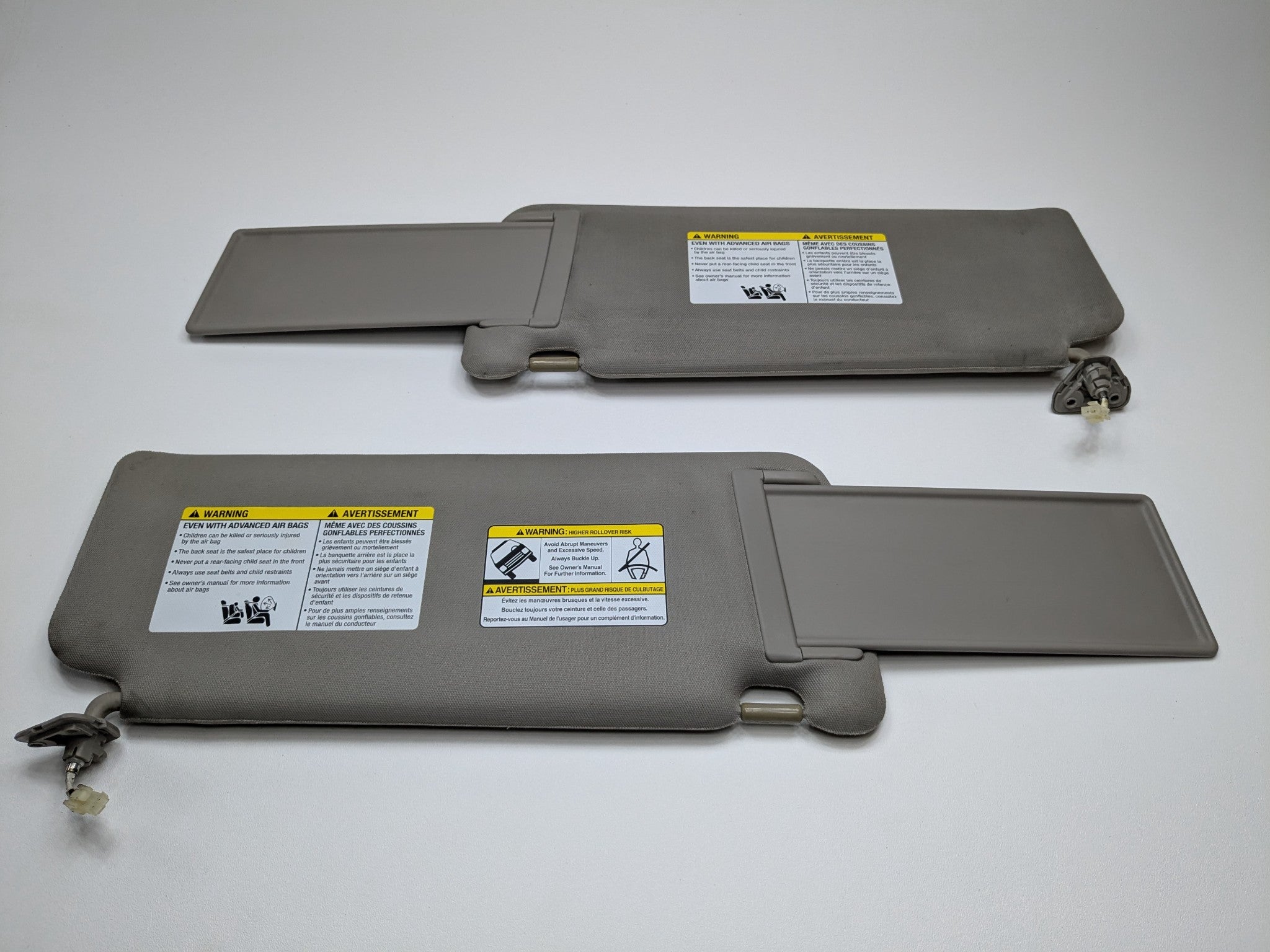 2005 - 2007 OEM NISSAN ARMADA FRONT LEFT AND RIGHT SIDE SUN VISOR SET GREY