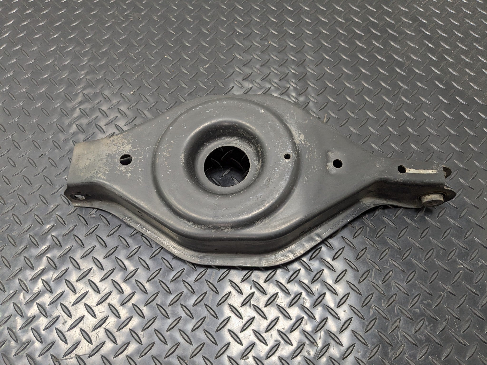 2005 - 2007 OEM NISSAN ARMADA REAR LEFT DRIVER SIDE LOWER CONTROL ARM