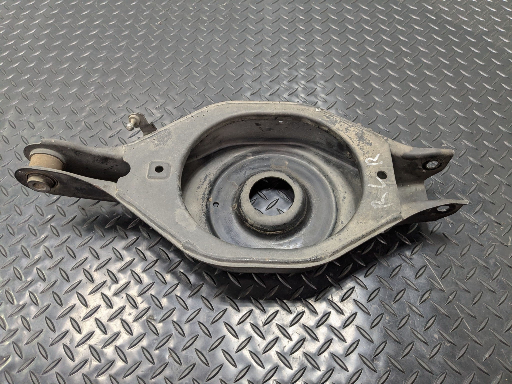 2005 - 2007 OEM NISSAN ARMADA REAR RIGHT PASSENGER SIDE LOWER CONTROL ARM