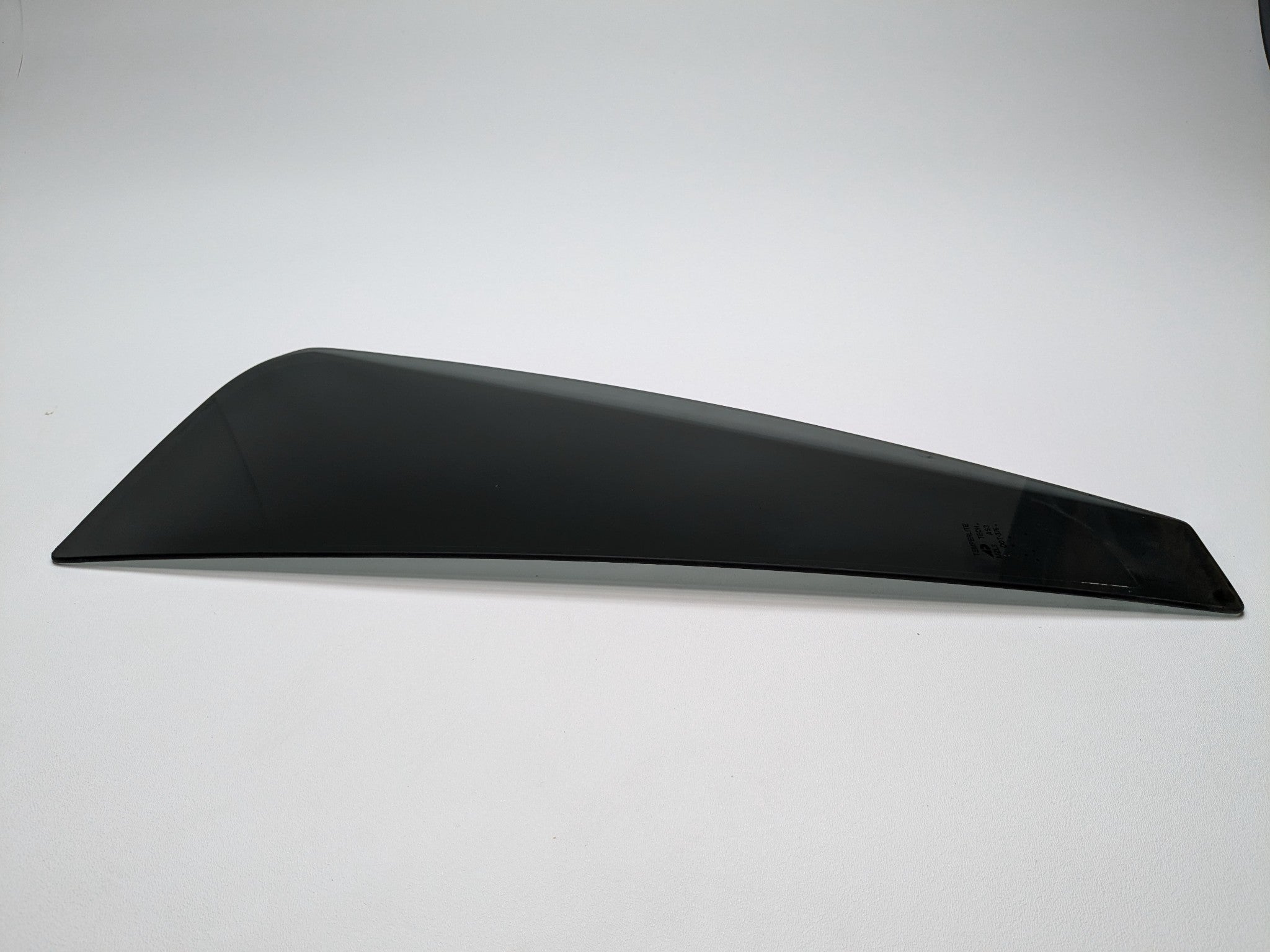 2005 - 2007 OEM NISSAN ARMADA REAR LEFT DRIVER SIDE DOOR VENT WINDOW GLASS
