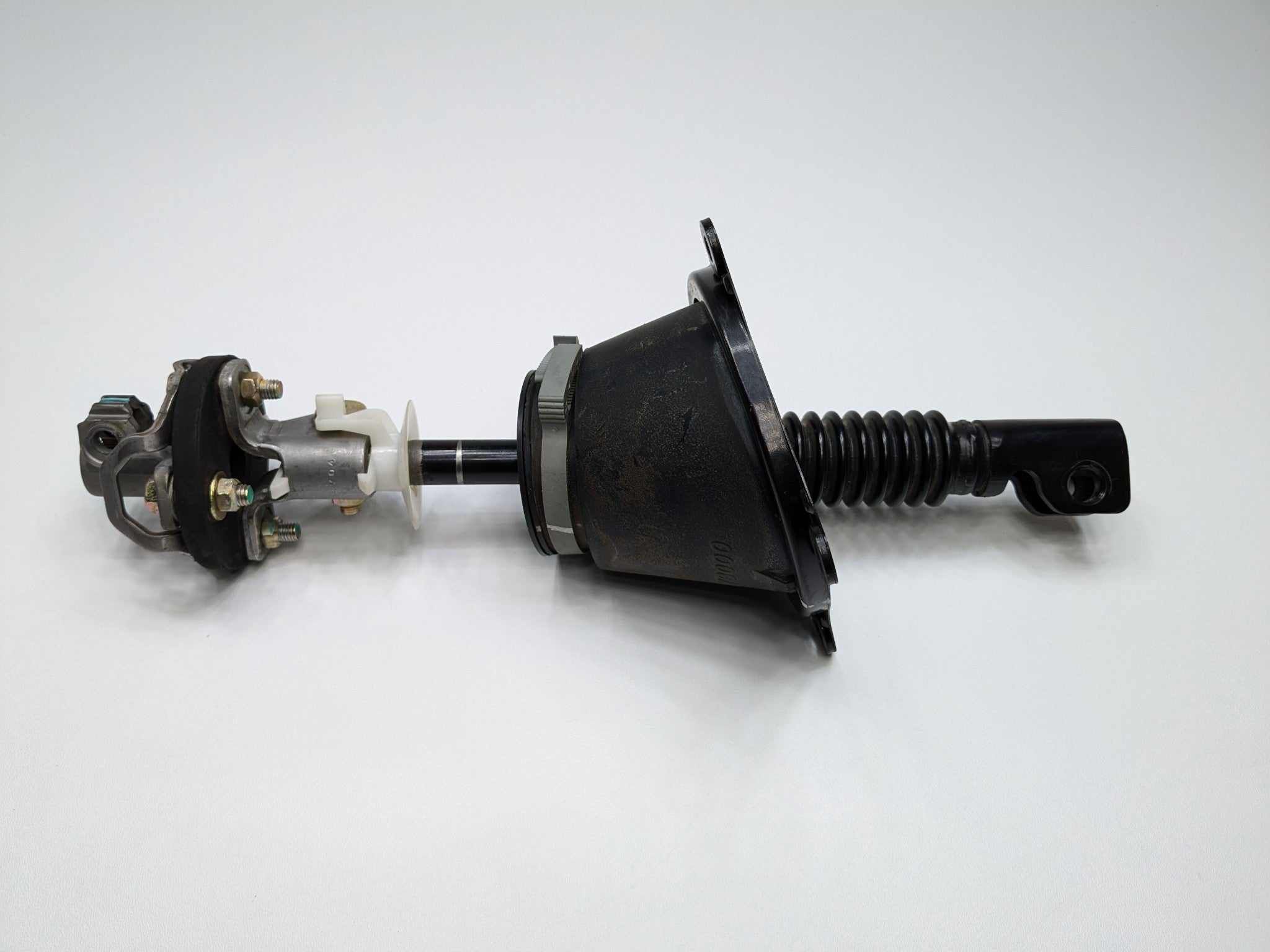 2005 - 2007 OEM NISSAN ARMADA STEERING COLUMN INTERMEDIATE SHAFT AND COVER