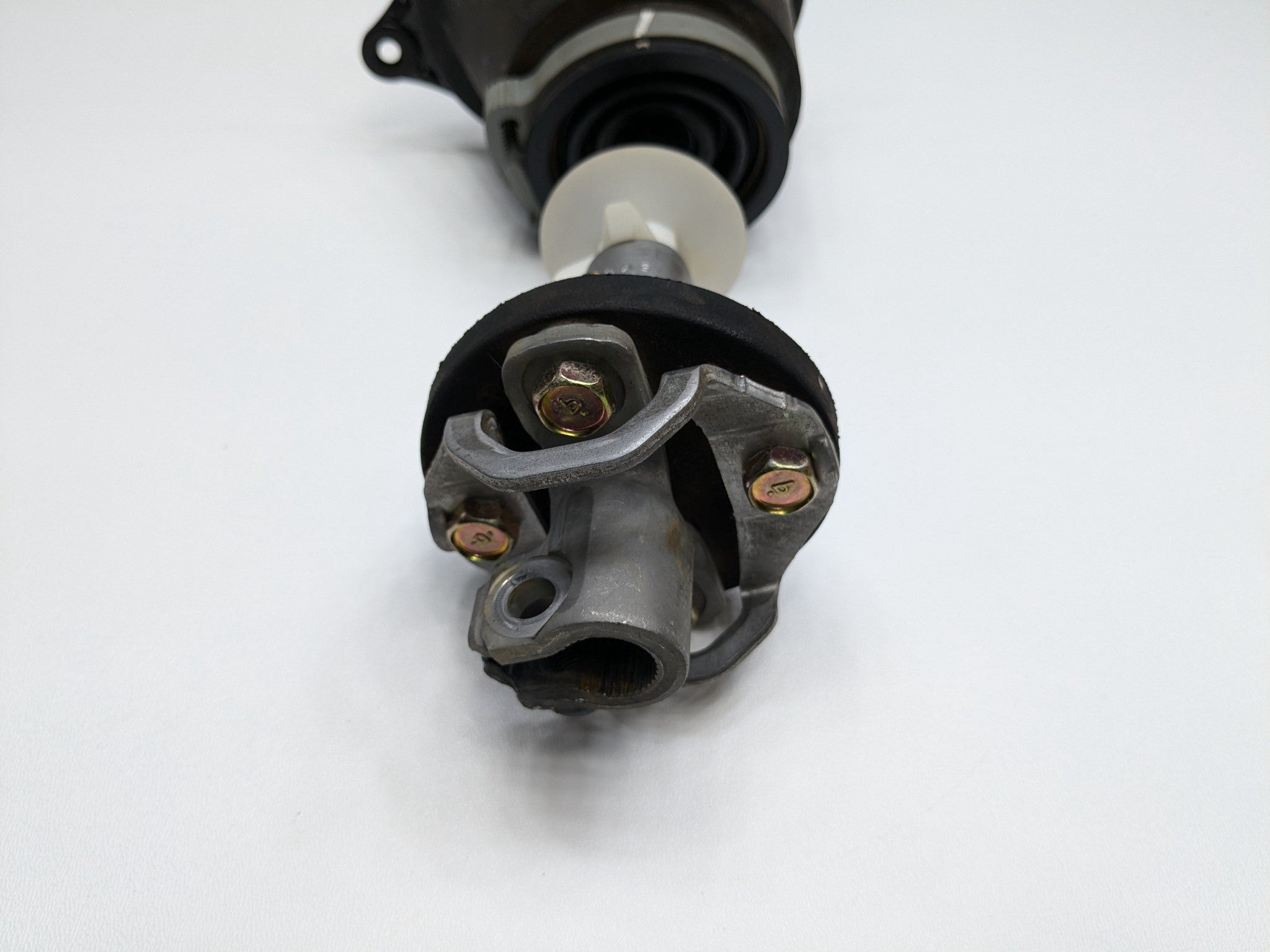 2005 - 2007 OEM NISSAN ARMADA STEERING COLUMN INTERMEDIATE SHAFT AND COVER