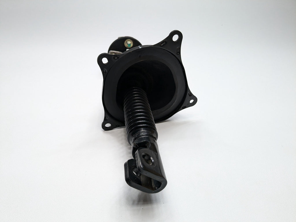 2005 - 2007 OEM NISSAN ARMADA STEERING COLUMN INTERMEDIATE SHAFT AND COVER