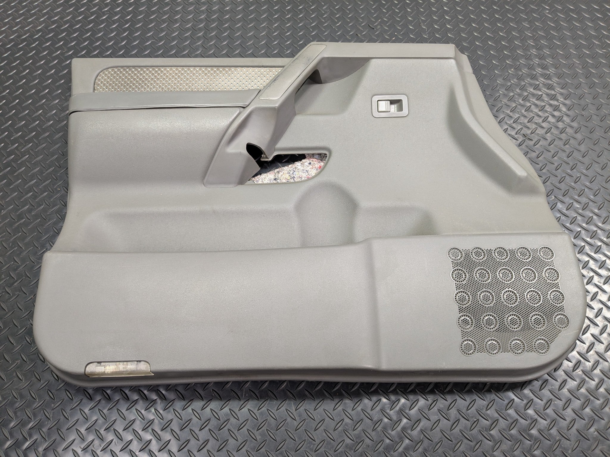 2005 - 2007 OEM NISSAN ARMADA FRONT LEFT DRIVER SIDE DOOR TRIM PANEL GREY
