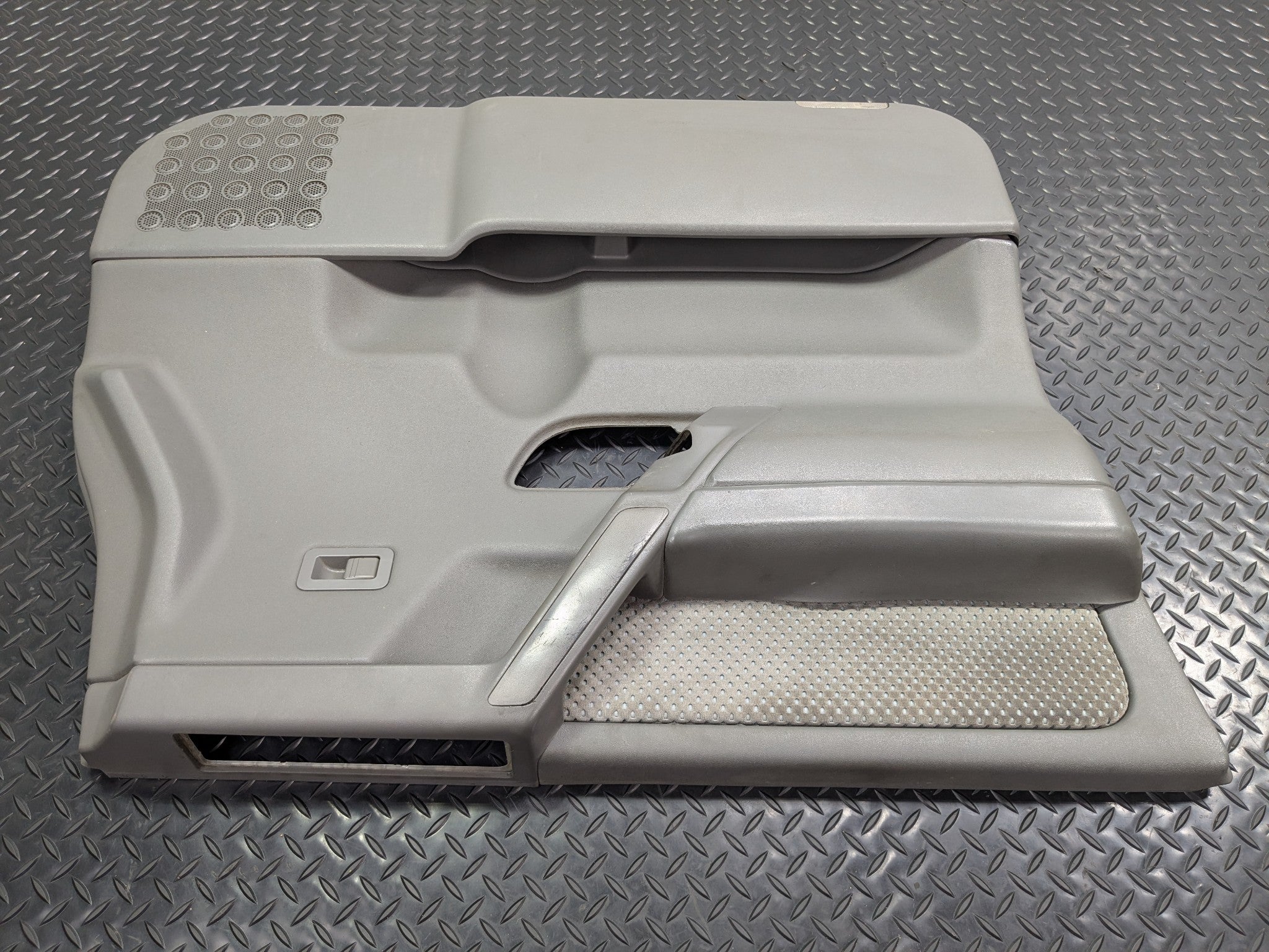 2005 - 2007 OEM NISSAN ARMADA FRONT LEFT DRIVER SIDE DOOR TRIM PANEL GREY